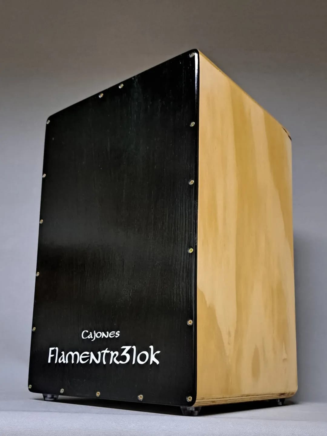 Cajón Peruano Color Flamentr3lok - Stock disponible