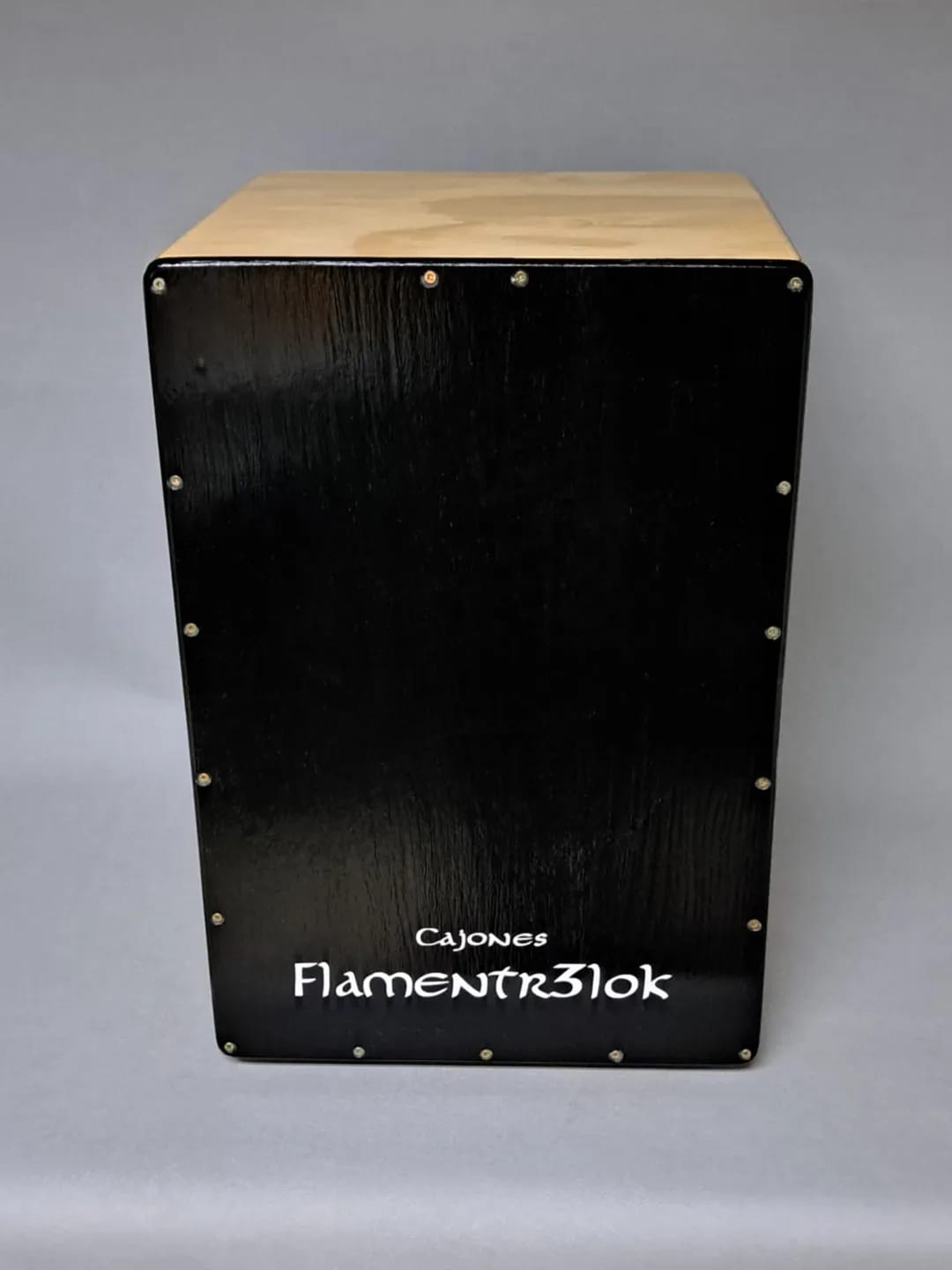 Cajón Peruano Color Flamentr3lok - Stock disponible